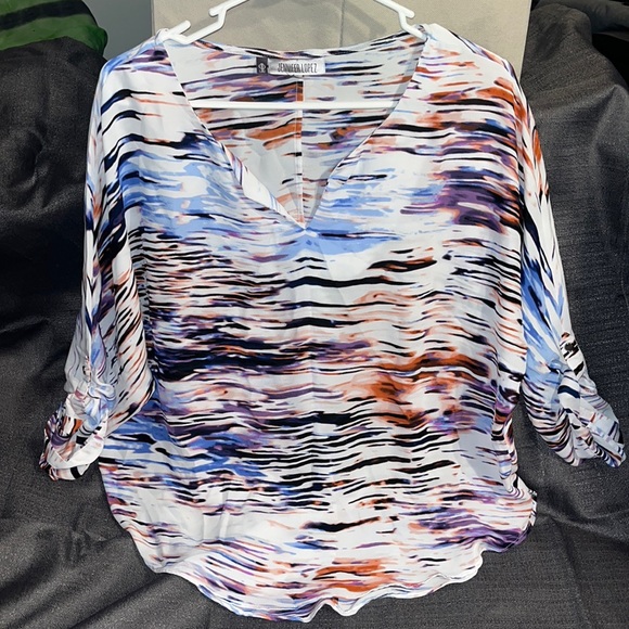 Jennifer Lopez Blouse - size Medium - Foldable Sleeves - Picture 1 of 4